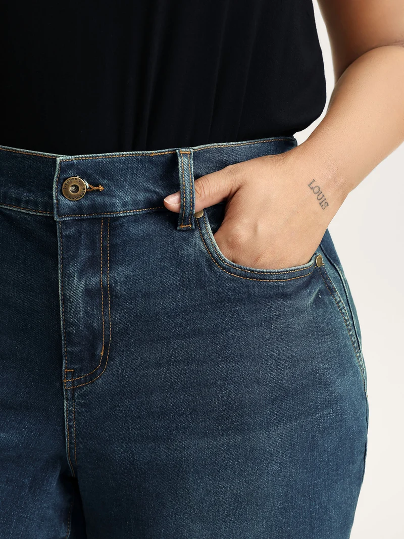 Retro Wash Stretchy Waist Straight-Leg Jeans