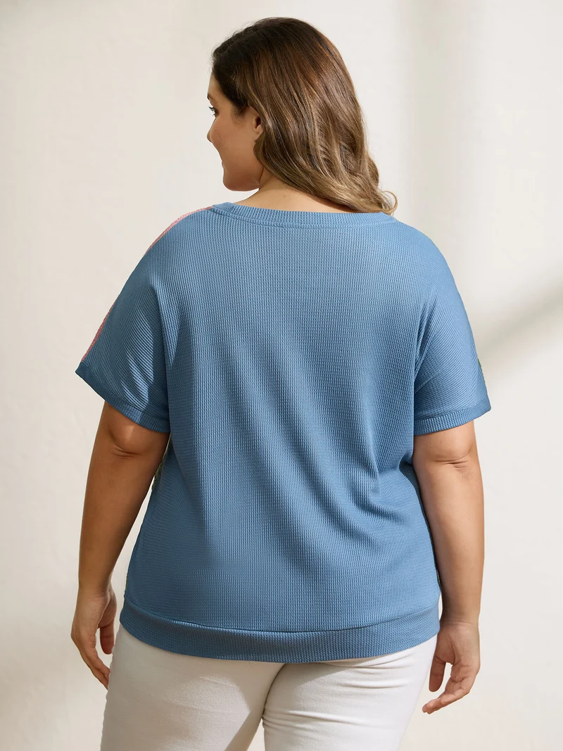 Colorblock Textured Round Neck T-Shirt