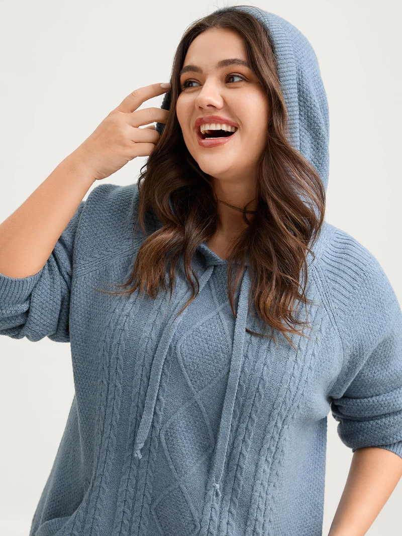 Cable Knit Curvy Hem Hooded Pullover