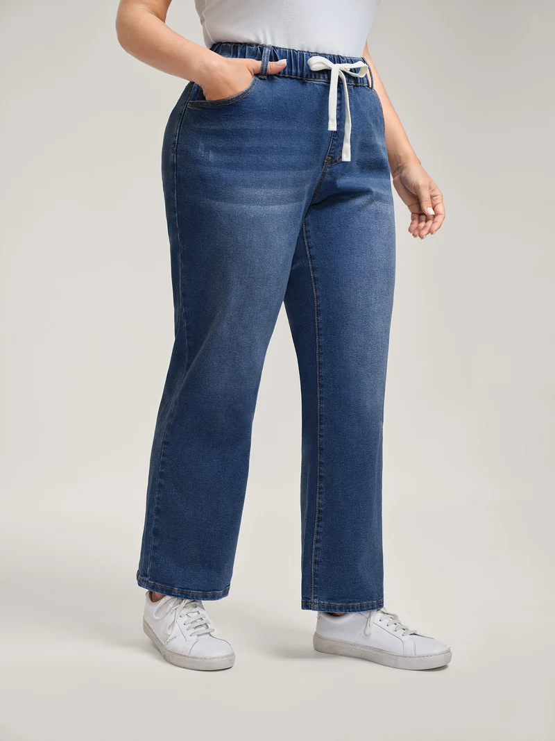Classic Wash Stretchy Straight-Leg Jeans