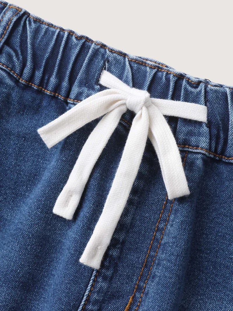 Classic Wash Stretchy Straight-Leg Jeans