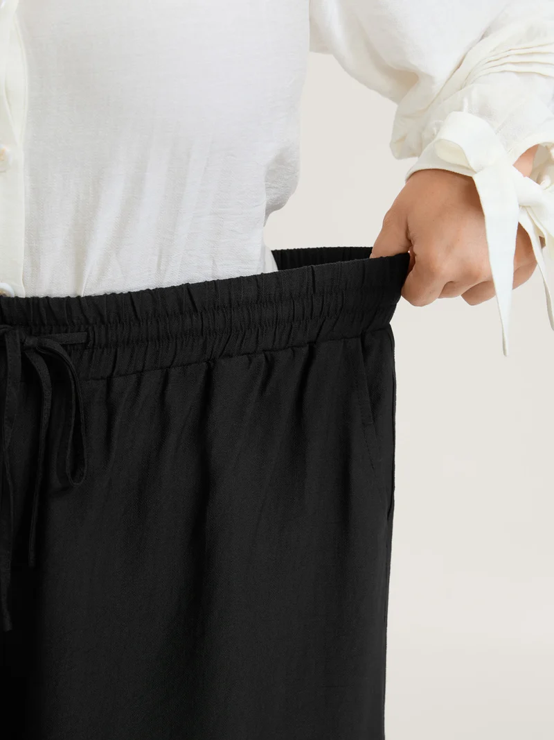 Floral Embroidered Hem Drawstring Pants
