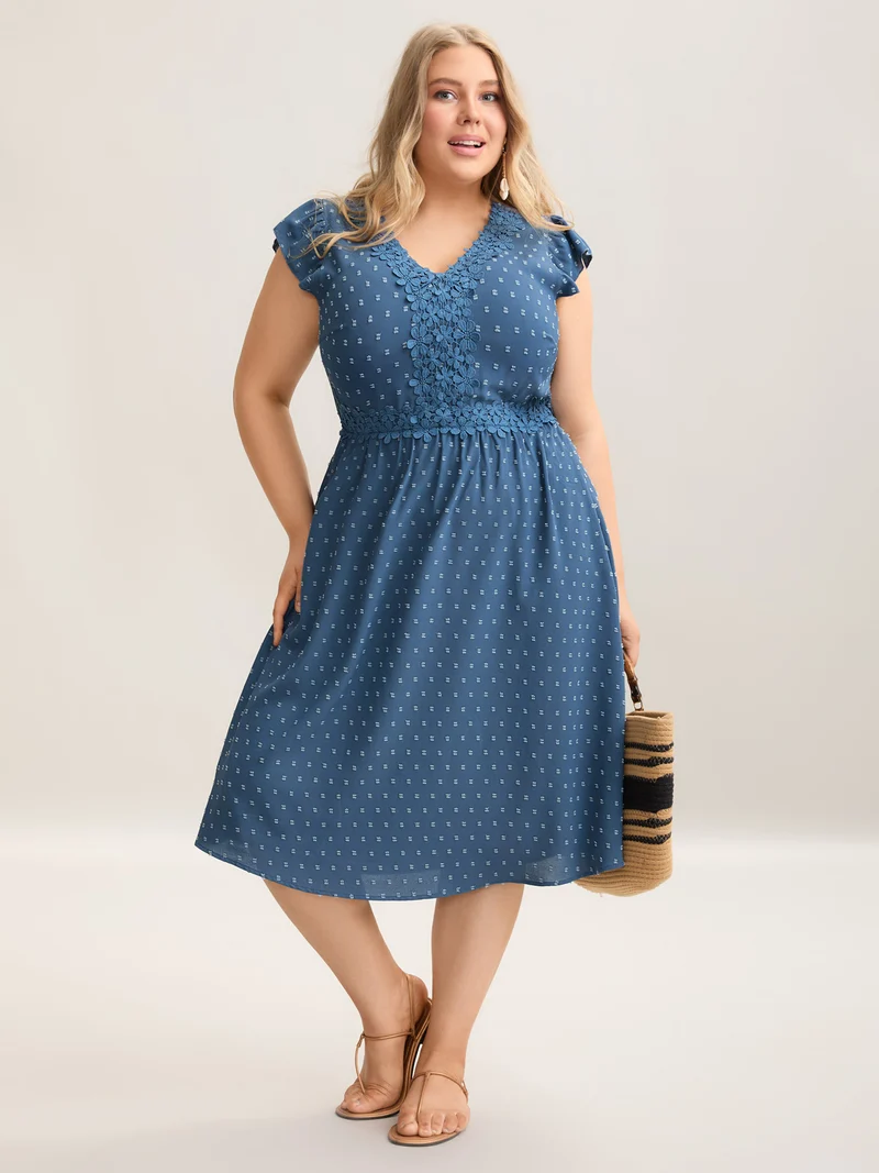Lace Textured Spliced Pockets Midi Dress
