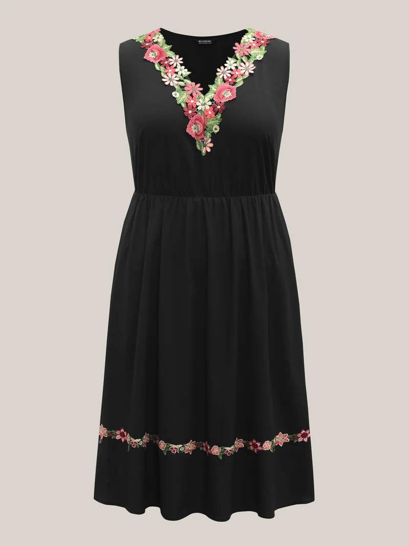 Woven Plain Floral Neckline Sleeveless Midi Dress