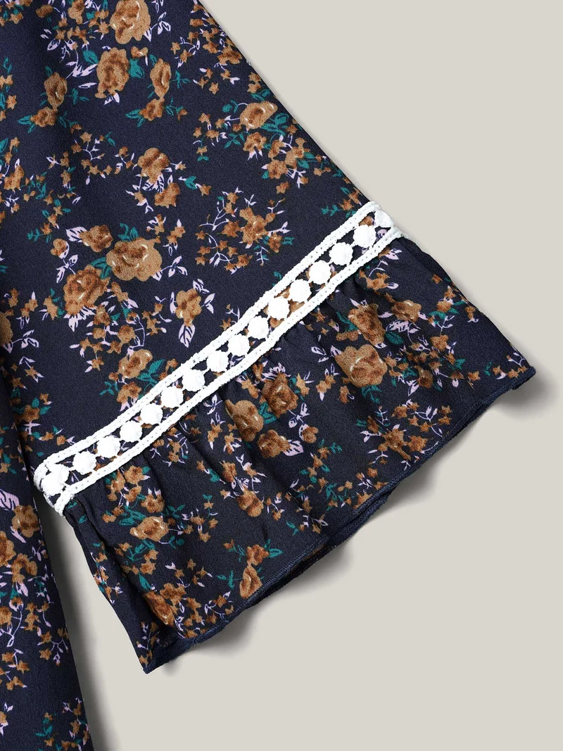 Floral Print Lace Paneled Gathered Shirt