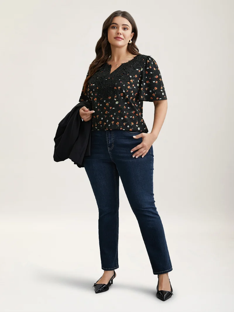 Lace Spliced Floral Print Notched Collar Blouse