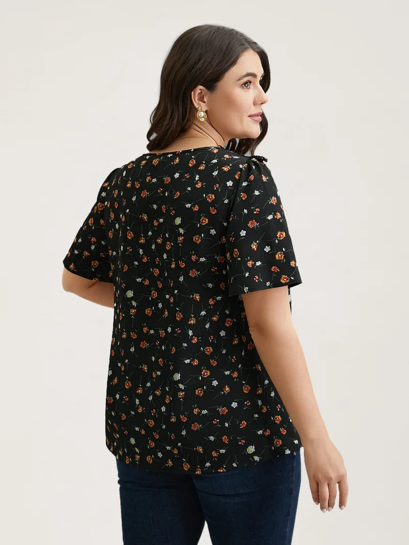 Lace Spliced Floral Print Notched Collar Blouse