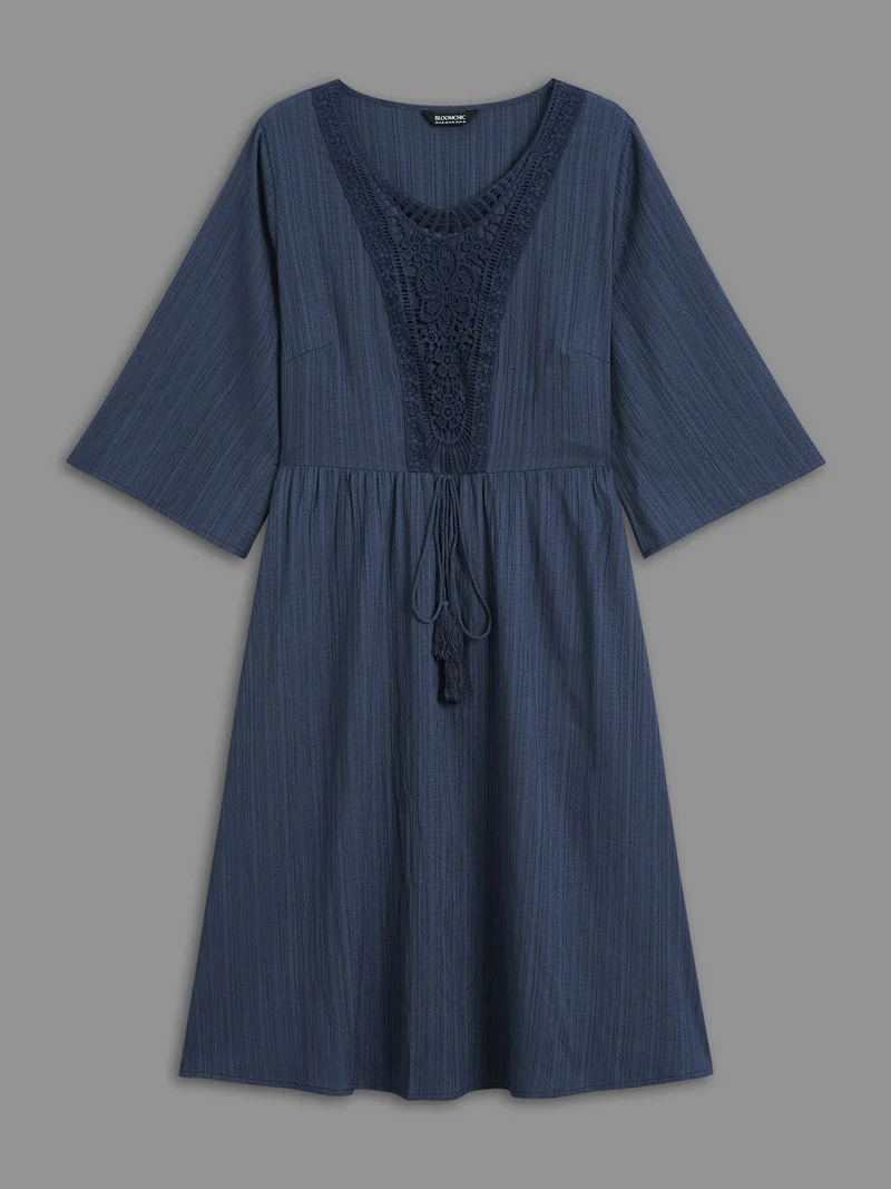 Textured Lace Patchwork Waist-Cinched Midi Dress