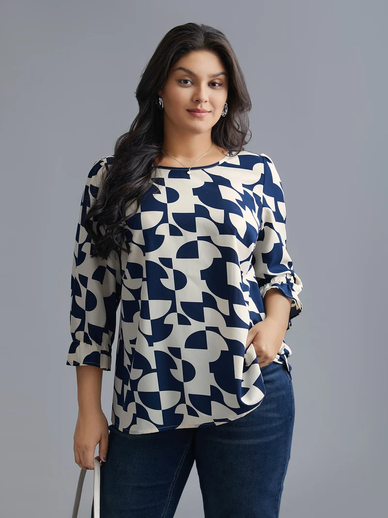 Round Neck Geometric Print Blouse