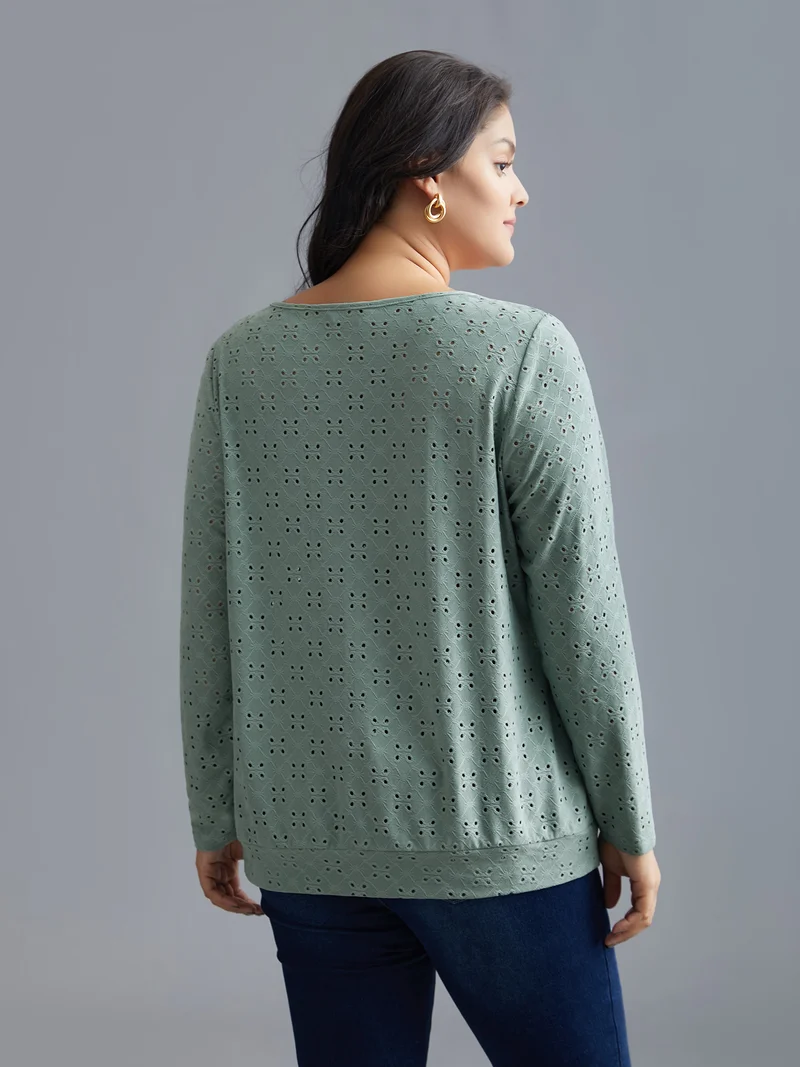 Plain Eyelet Jacquard Plisse T-Shirt