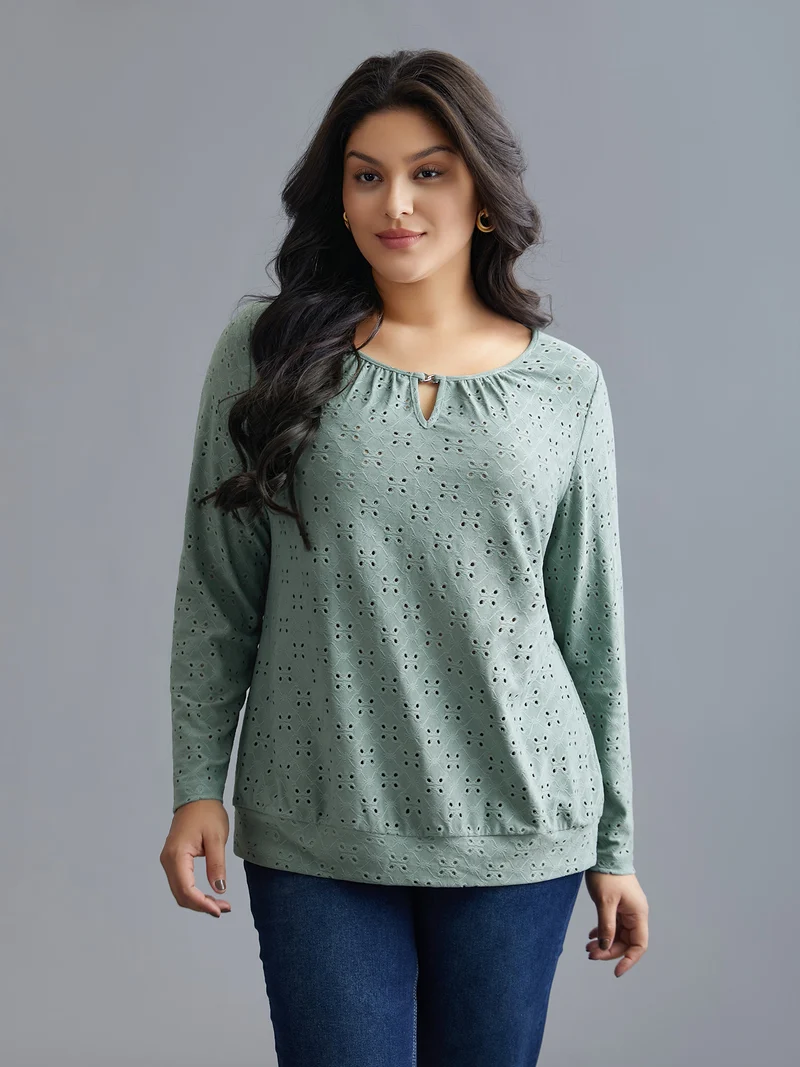 Plain Eyelet Jacquard Plisse T-Shirt