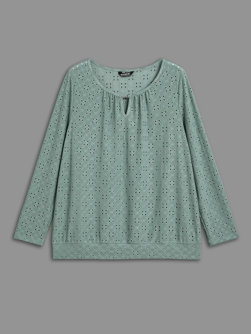 Plain Eyelet Jacquard Plisse T-Shirt