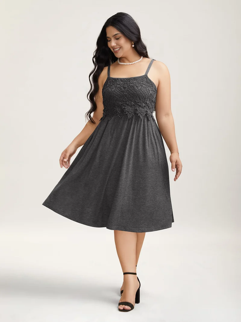 Lace Waist-Cinched Pockets Midi Dress