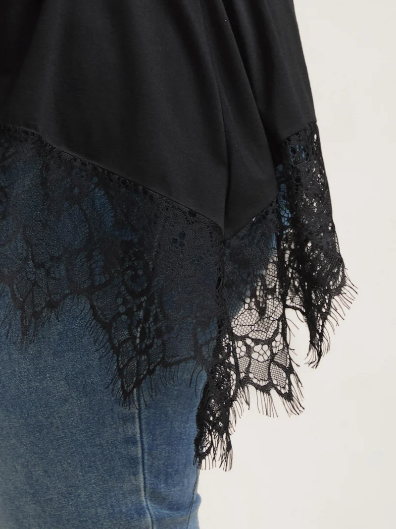 Lace Trim Round Neck Casual T-Shirt