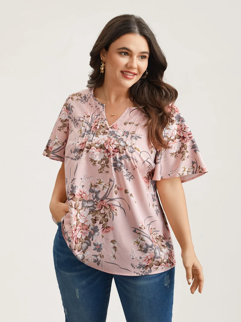 Spring Pattern Neck Cut-Out Pleated Shirt