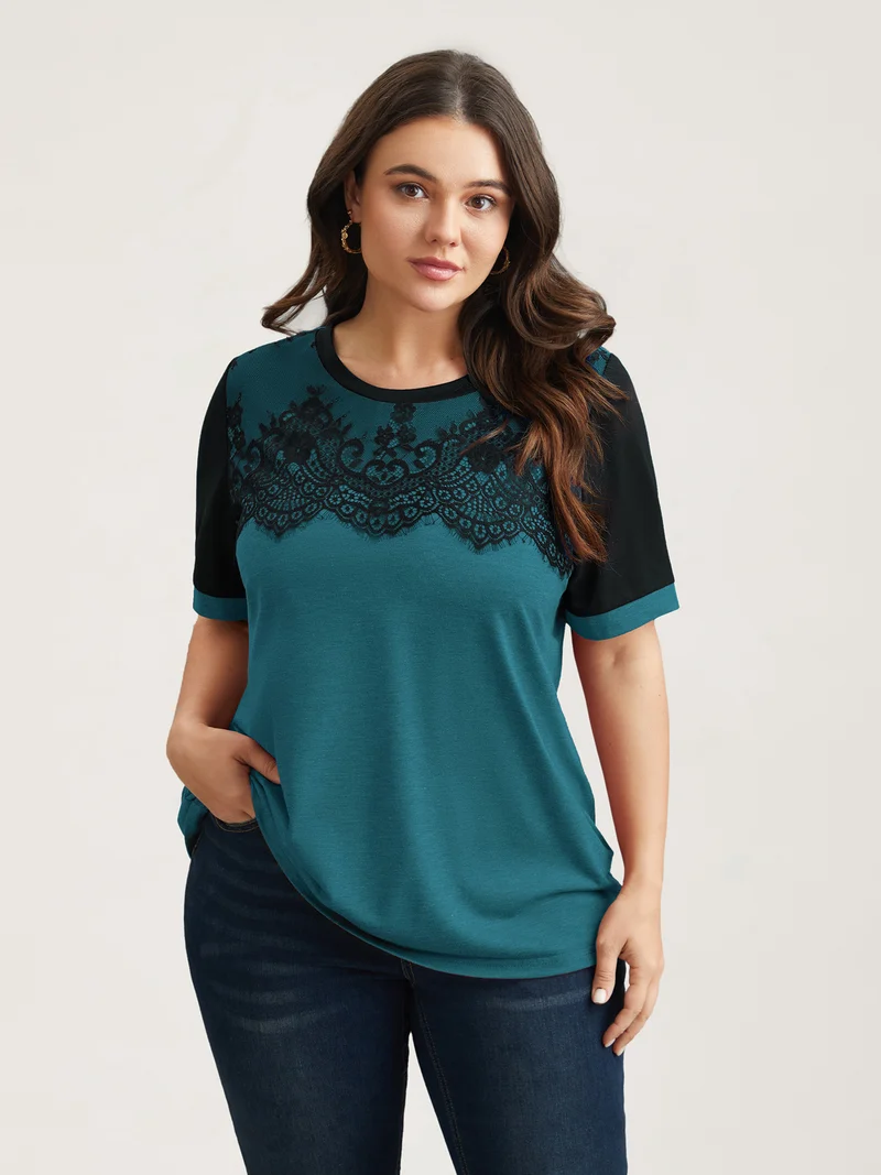 Stretchy Scalloped Lace Color Contrast T-Shirt