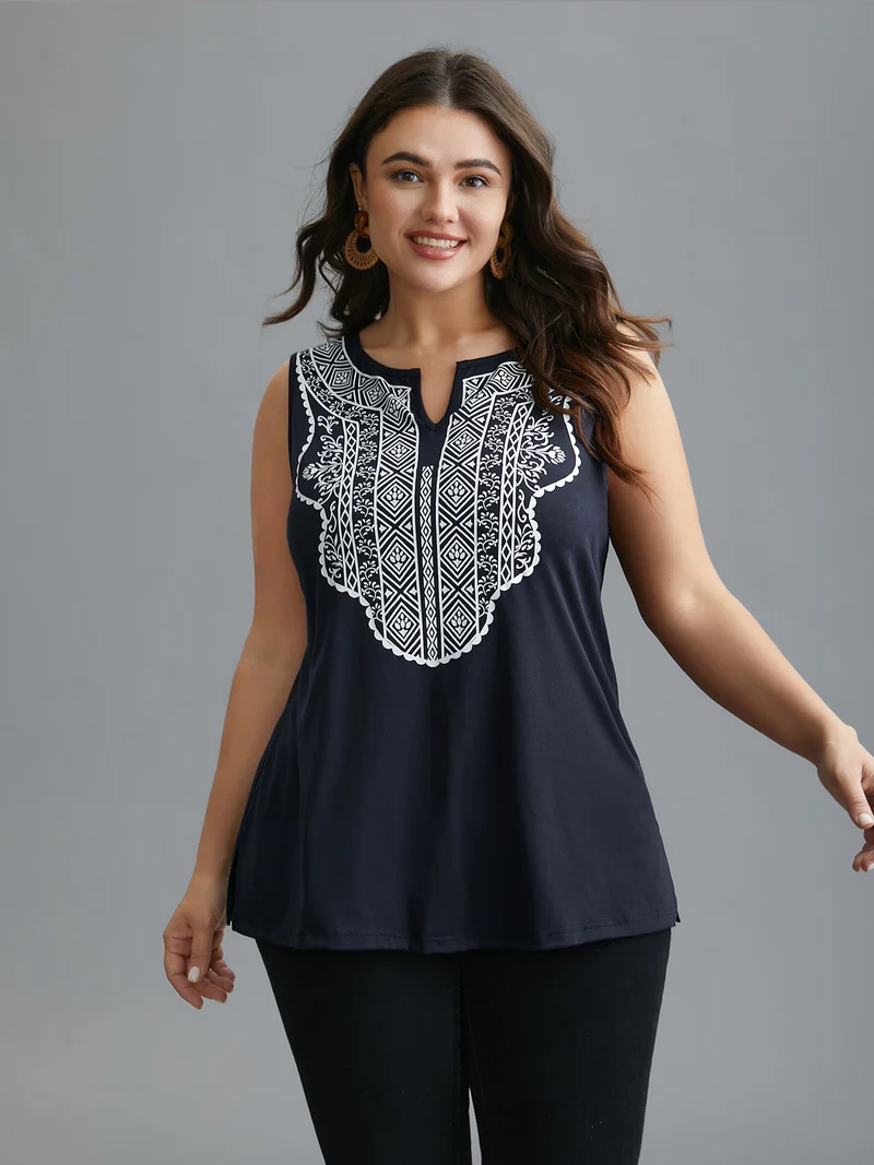 Geometric Printed Notched Collar Slim-Fit Tank Top
