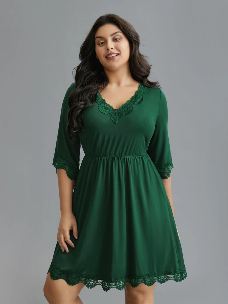 Lace Patchwork Pockets Ruffle Sleeve Dress