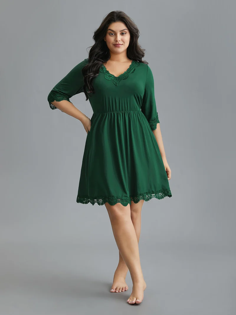 Lace Patchwork Pockets Ruffle Sleeve Dress