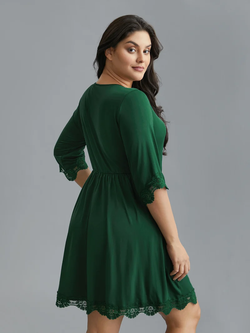 Lace Patchwork Pockets Ruffle Sleeve Dress