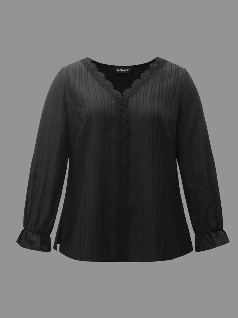 Textured Lace Patchwork Pleated Blouse