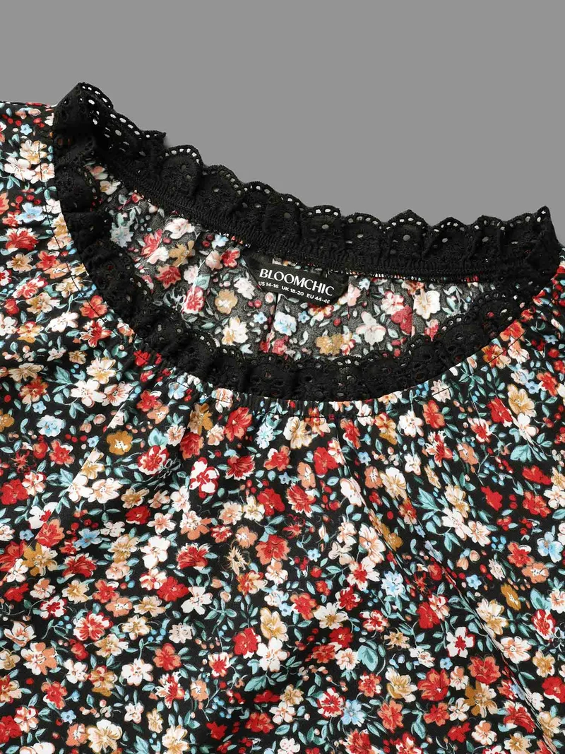 Ditsy Floral Lace Patchwork Slit Hem Blouse