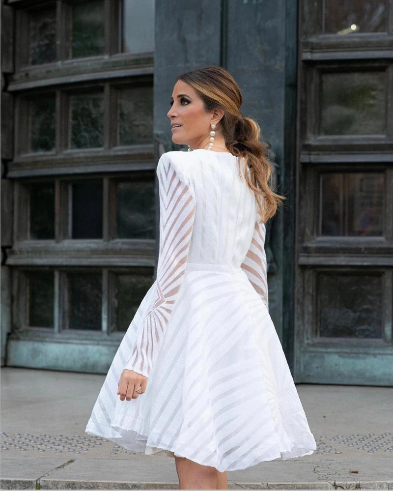 Vente Robe Minelli à sequins blanc