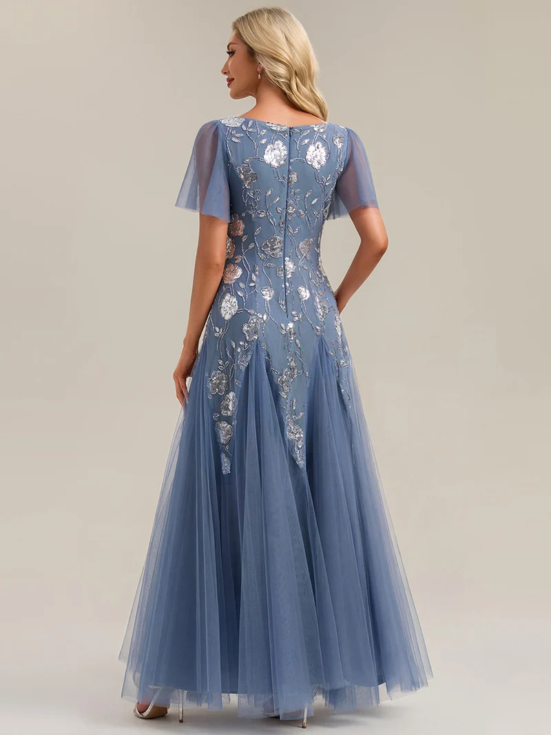 ever ORLA|Robe longue à manches courtes en sequins avec volants et décolleté en V