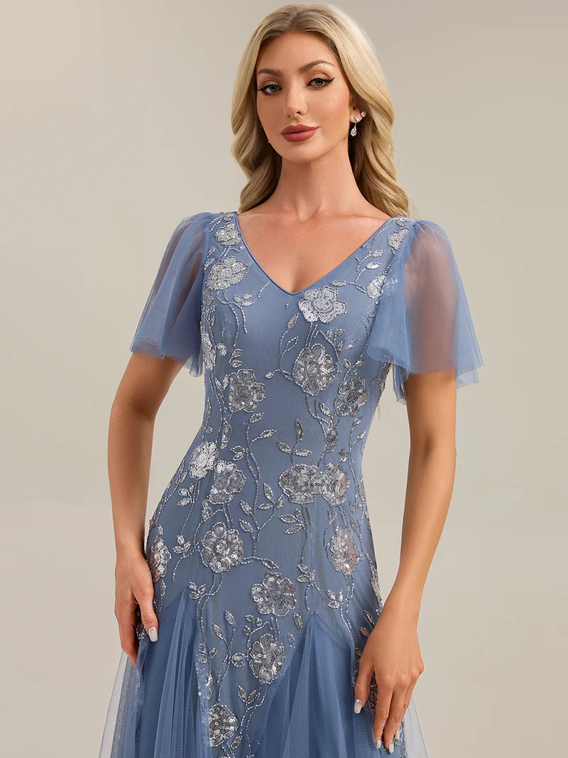 ever ORLA|Robe longue à manches courtes en sequins avec volants et décolleté en V