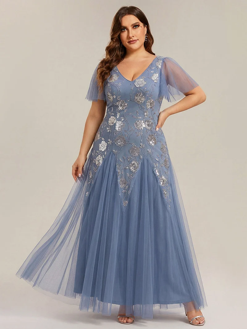 ever ORLA|Robe longue à manches courtes en sequins avec volants et décolleté en V