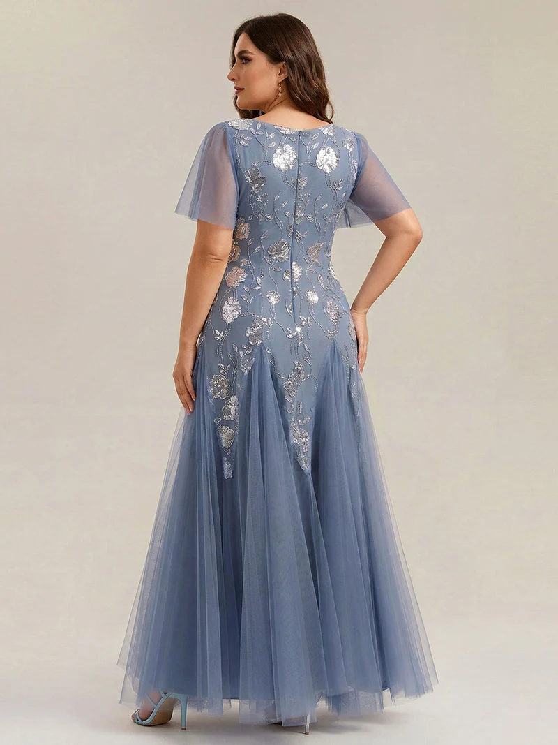 ever ORLA|Robe longue à manches courtes en sequins avec volants et décolleté en V
