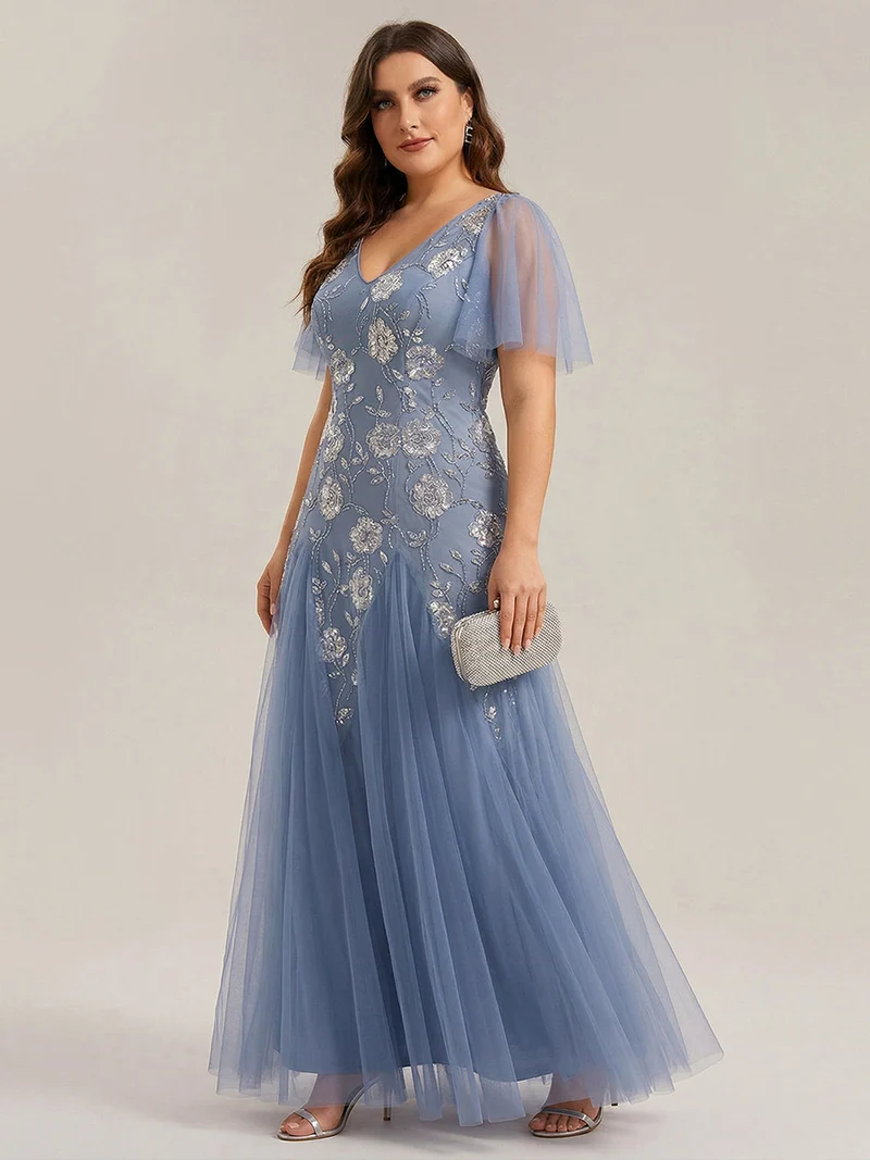 ever ORLA|Robe longue à manches courtes en sequins avec volants et décolleté en V