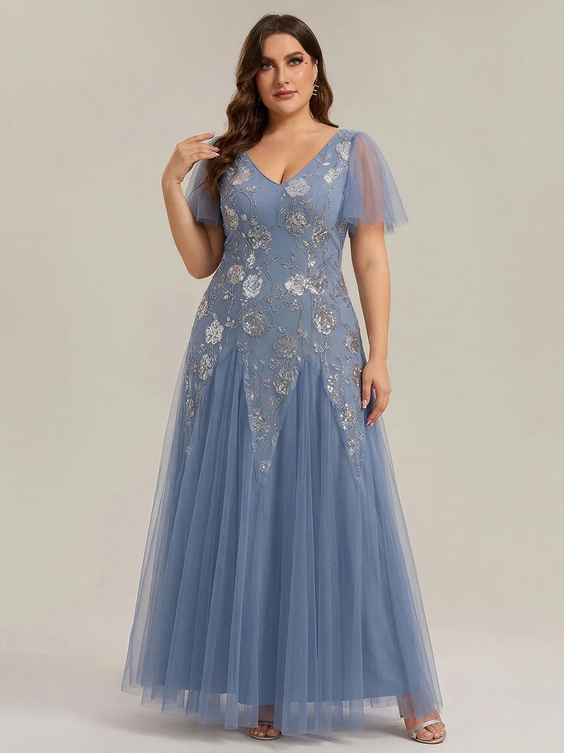 ever ORLA|Robe longue à manches courtes en sequins avec volants et décolleté en V