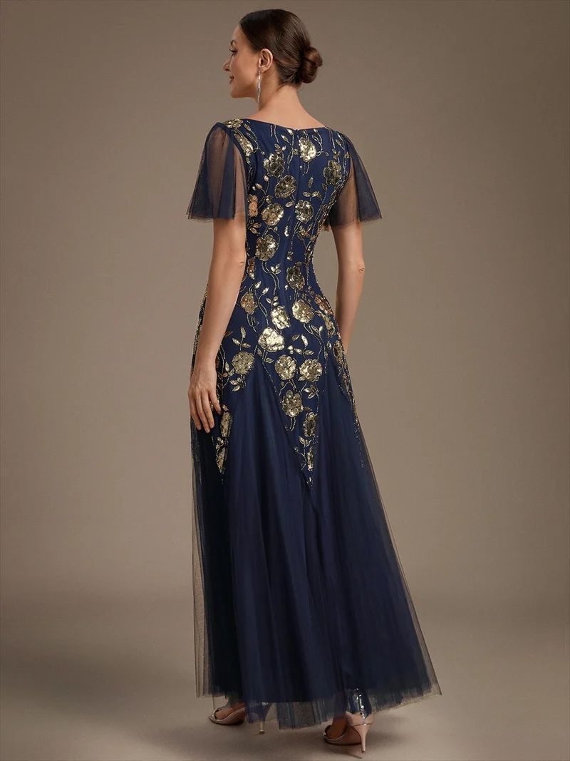 ever ORLA|Robe longue à manches courtes en sequins avec volants et décolleté en V
