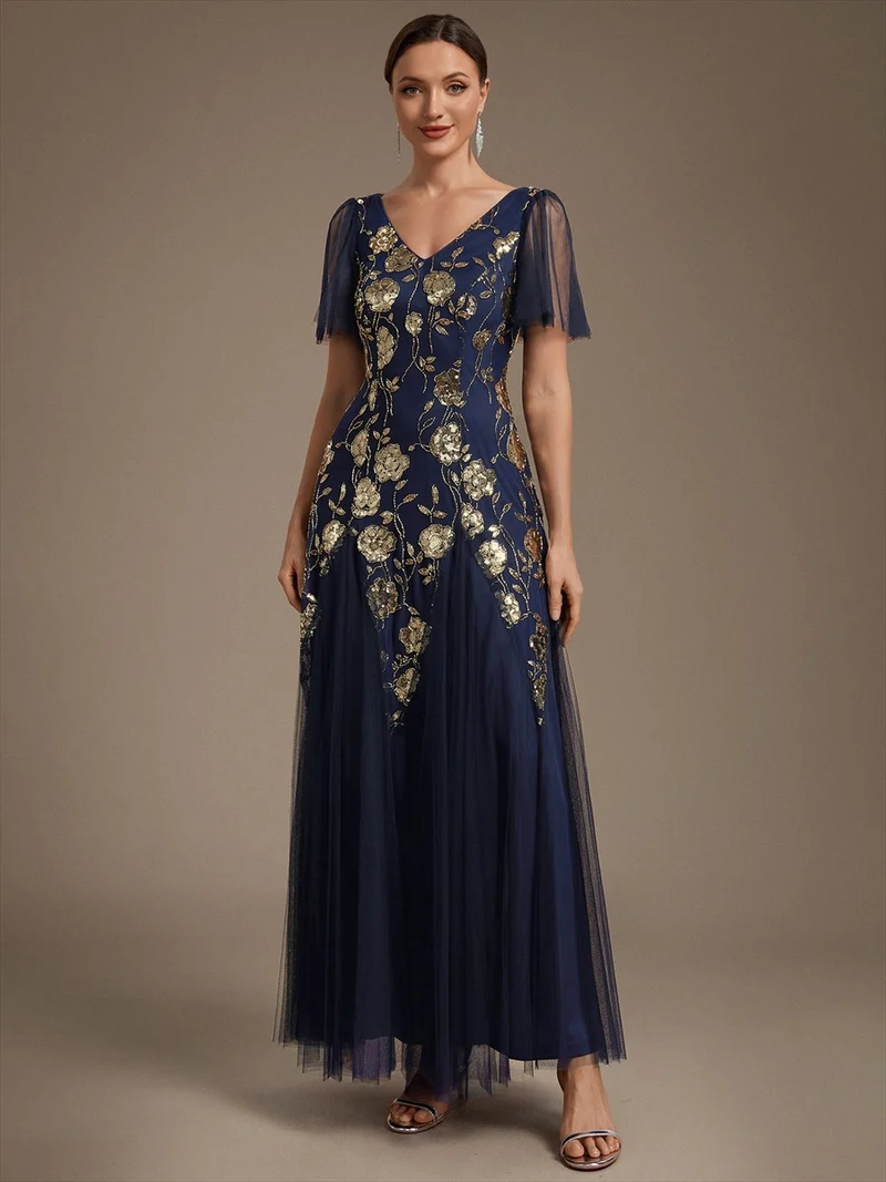 ever ORLA|Robe longue à manches courtes en sequins avec volants et décolleté en V