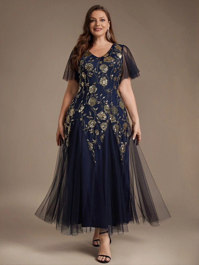ever ORLA|Robe longue à manches courtes en sequins avec volants et décolleté en V