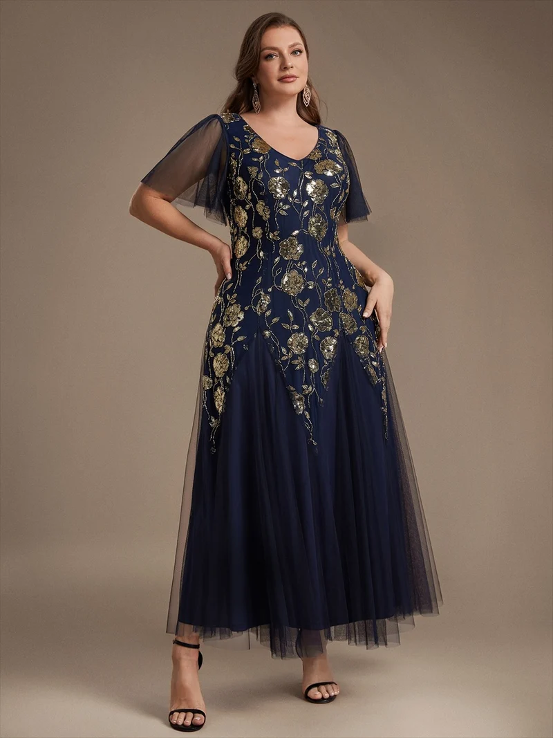 ever ORLA|Robe longue à manches courtes en sequins avec volants et décolleté en V