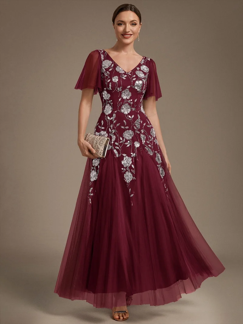 ever ORLA|Robe longue à manches courtes en sequins avec volants et décolleté en V