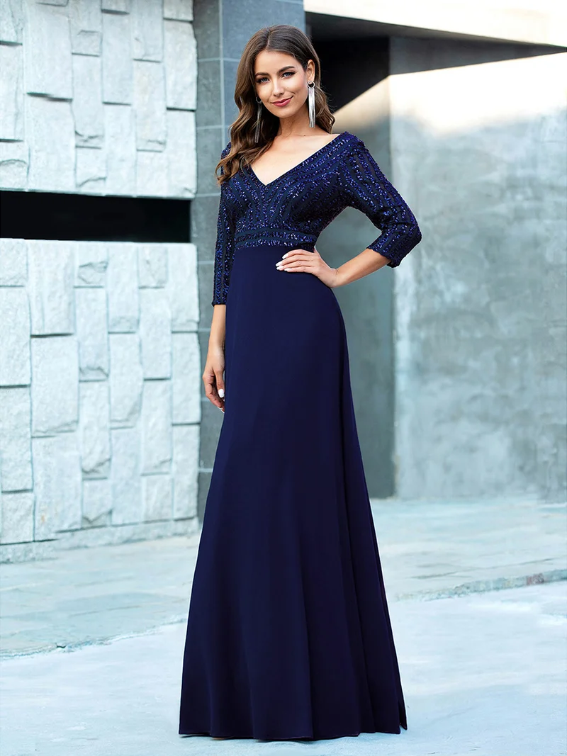 ever IRIS|Robe de soirée chic à manches mi-longues en V avec une coupe évasée et longueur au sol ornée de patchwork en sequins