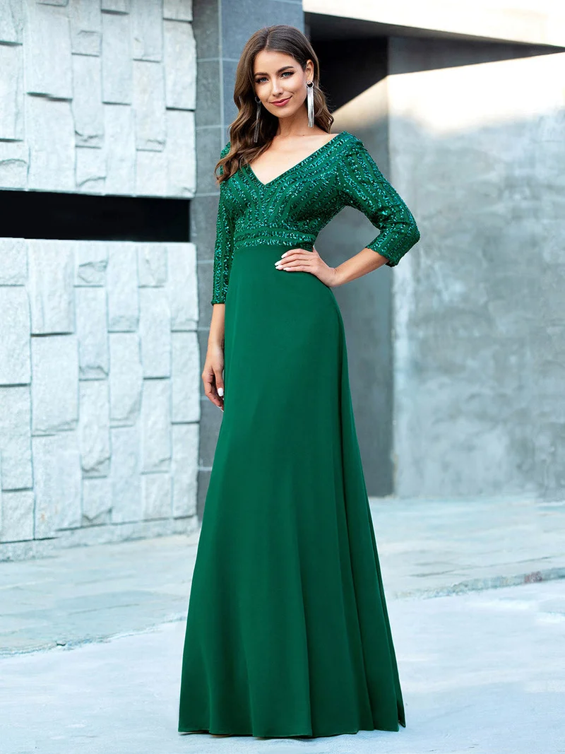 ever IRIS|Robe de soirée chic à manches mi-longues en V avec une coupe évasée et longueur au sol ornée de patchwork en sequins