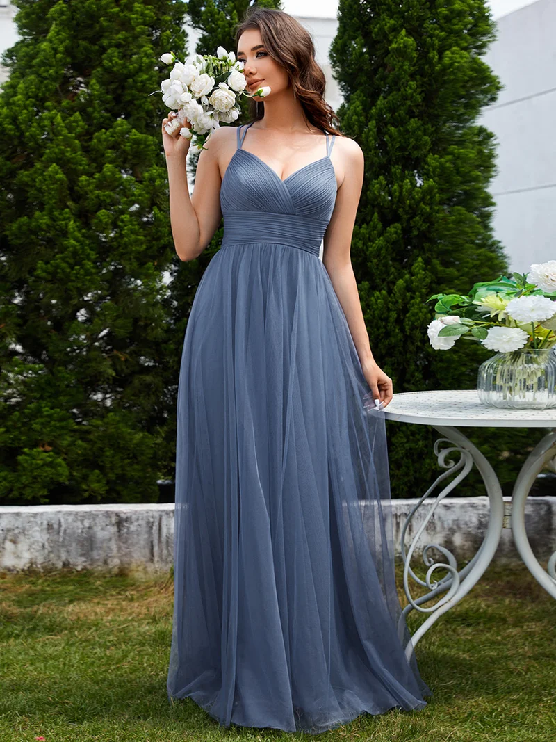 Robe longue sans manches à décolleté en V profond avec plissé et finition en dentelle à frange Robe de demoiselle d'honneur