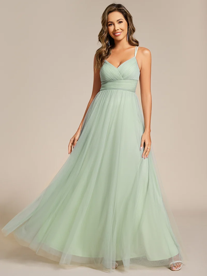 Robe longue sans manches à décolleté en V profond avec plissé et finition en dentelle à frange Robe de demoiselle d'honneur