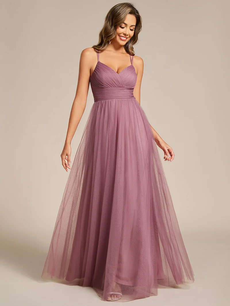 Robe longue sans manches à décolleté en V profond avec plissé et finition en dentelle à frange Robe de demoiselle d'honneur