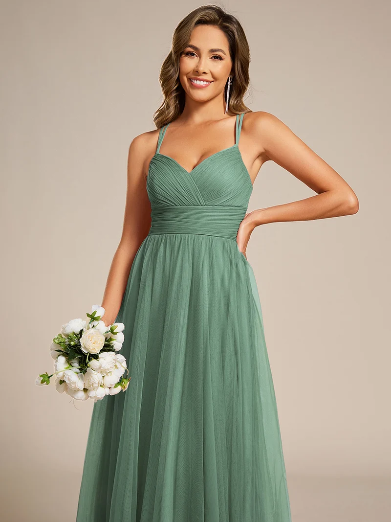 Robe longue sans manches à décolleté en V profond avec plissé et finition en dentelle à frange Robe de demoiselle d'honneur