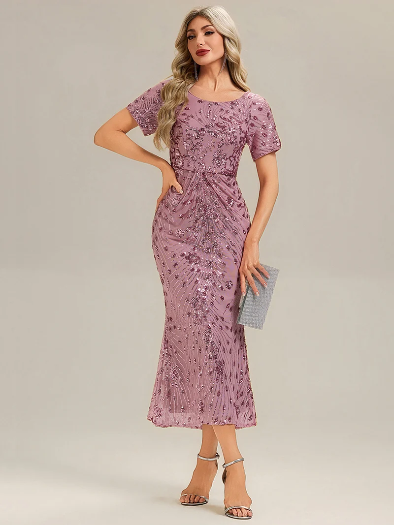 Robe de soirée chic sans bretelles en stretch haut avec détail froncé et col rond longueur midi