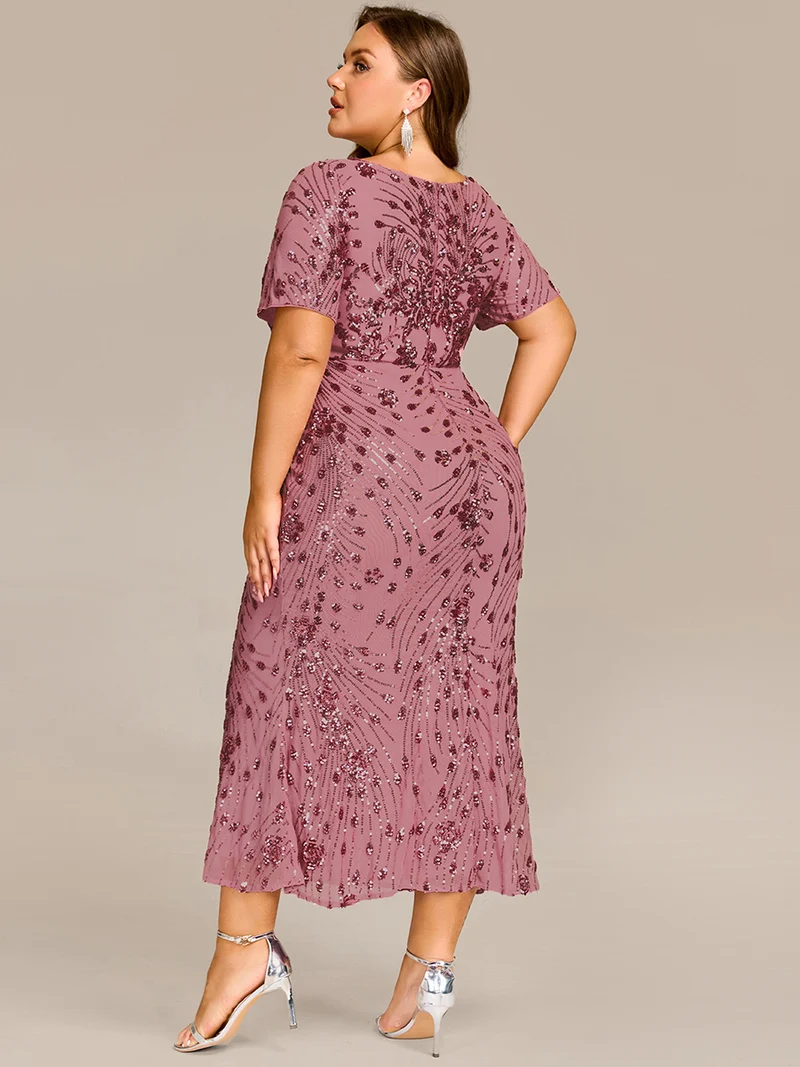 Robe de soirée chic sans bretelles en stretch haut avec détail froncé et col rond longueur midi