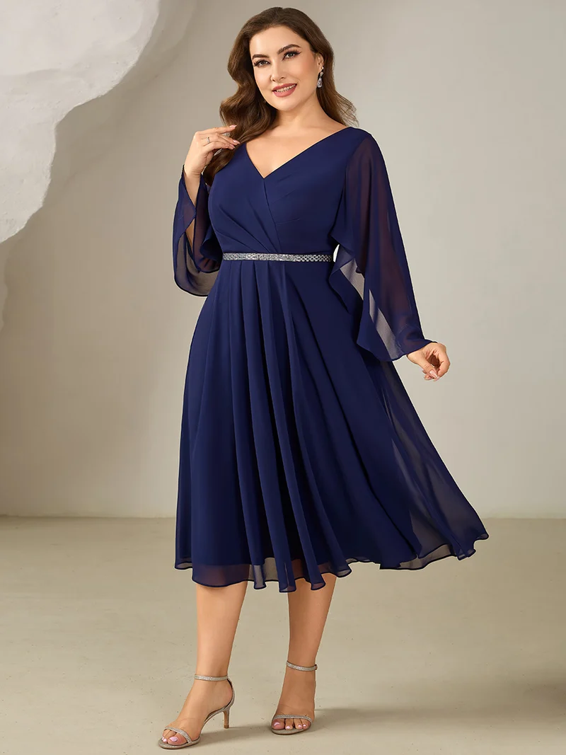pretty WYNN|Robe midi A ligne à encolure en V profond à volants et manches trois quarts grande taille avec accent chaîne Robes d'invité de mariage