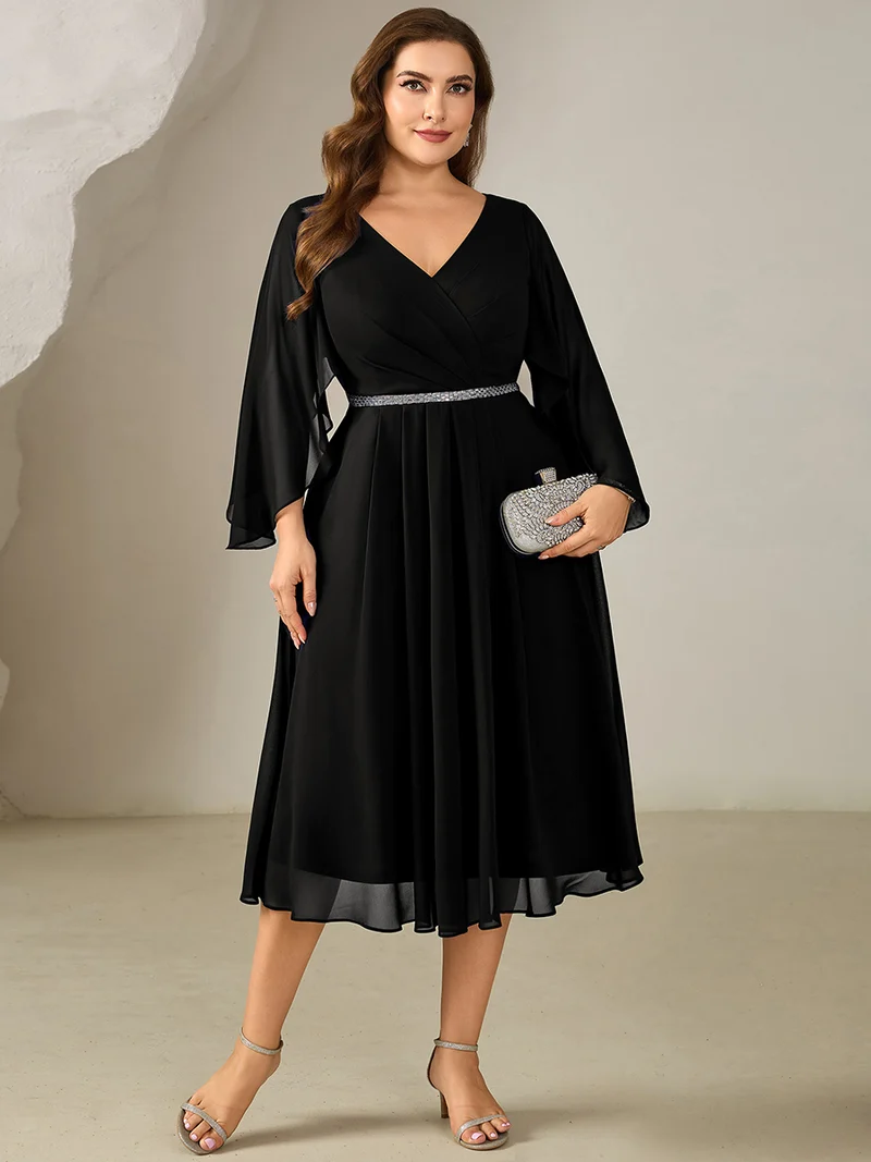 pretty WYNN|Robe midi A ligne à encolure en V profond à volants et manches trois quarts grande taille avec accent chaîne Robes d'invité de mariage