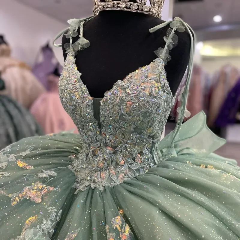 Robe de bal Quinceanera vert clair scintillante avec style corset