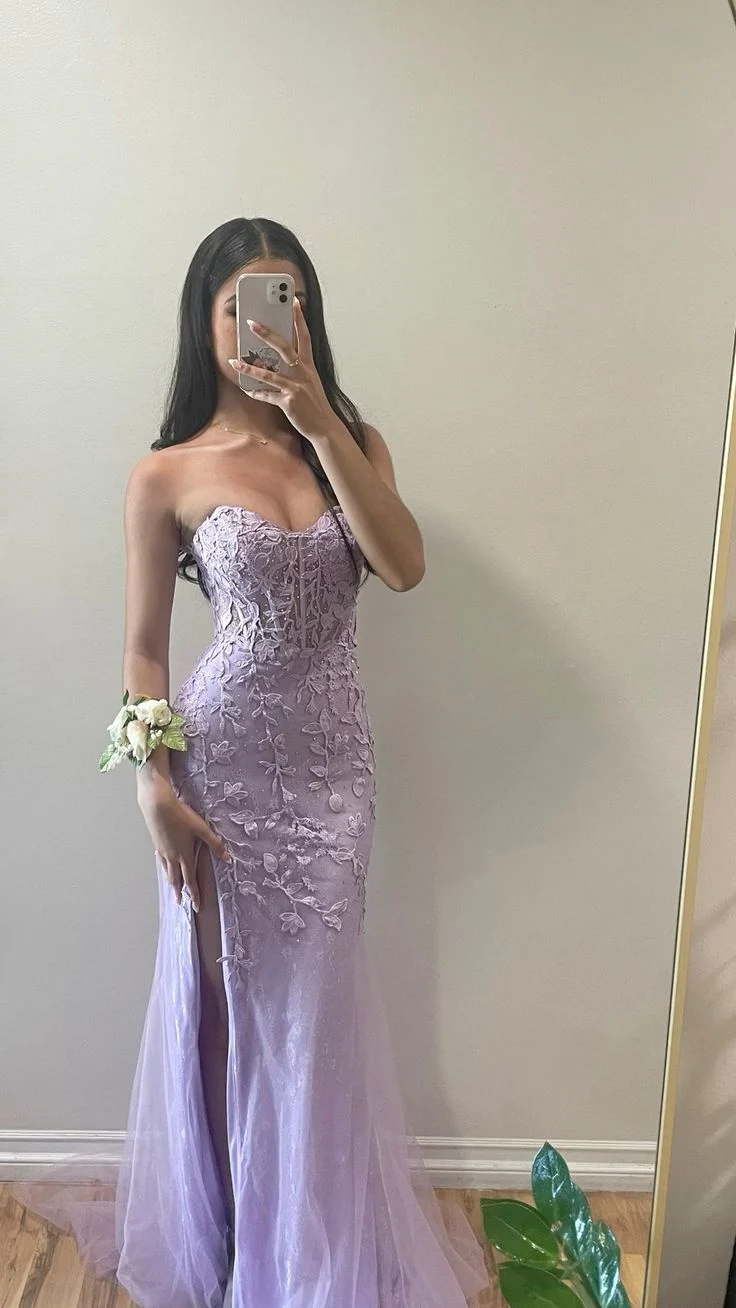 Robe de bal longue en tulle et dentelle violette, style sirène, décolleté en cœur